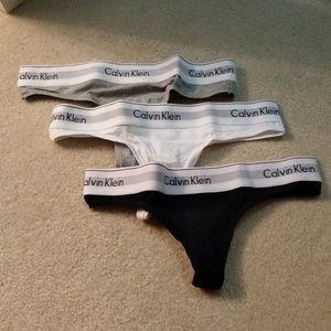 NWOT Calvin Klein thong underwear